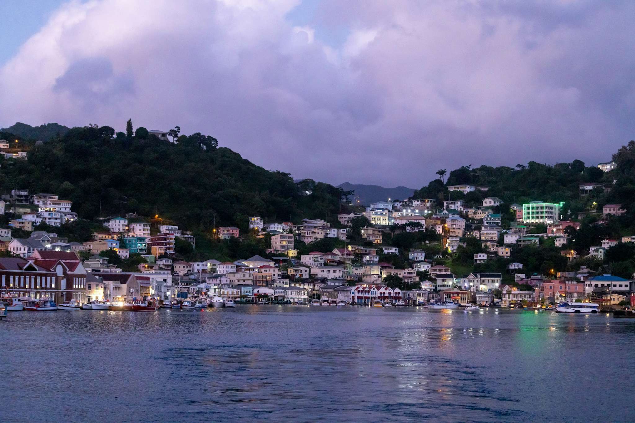 Grenada citizenship: 4 ways to obtain a Caribbean passport