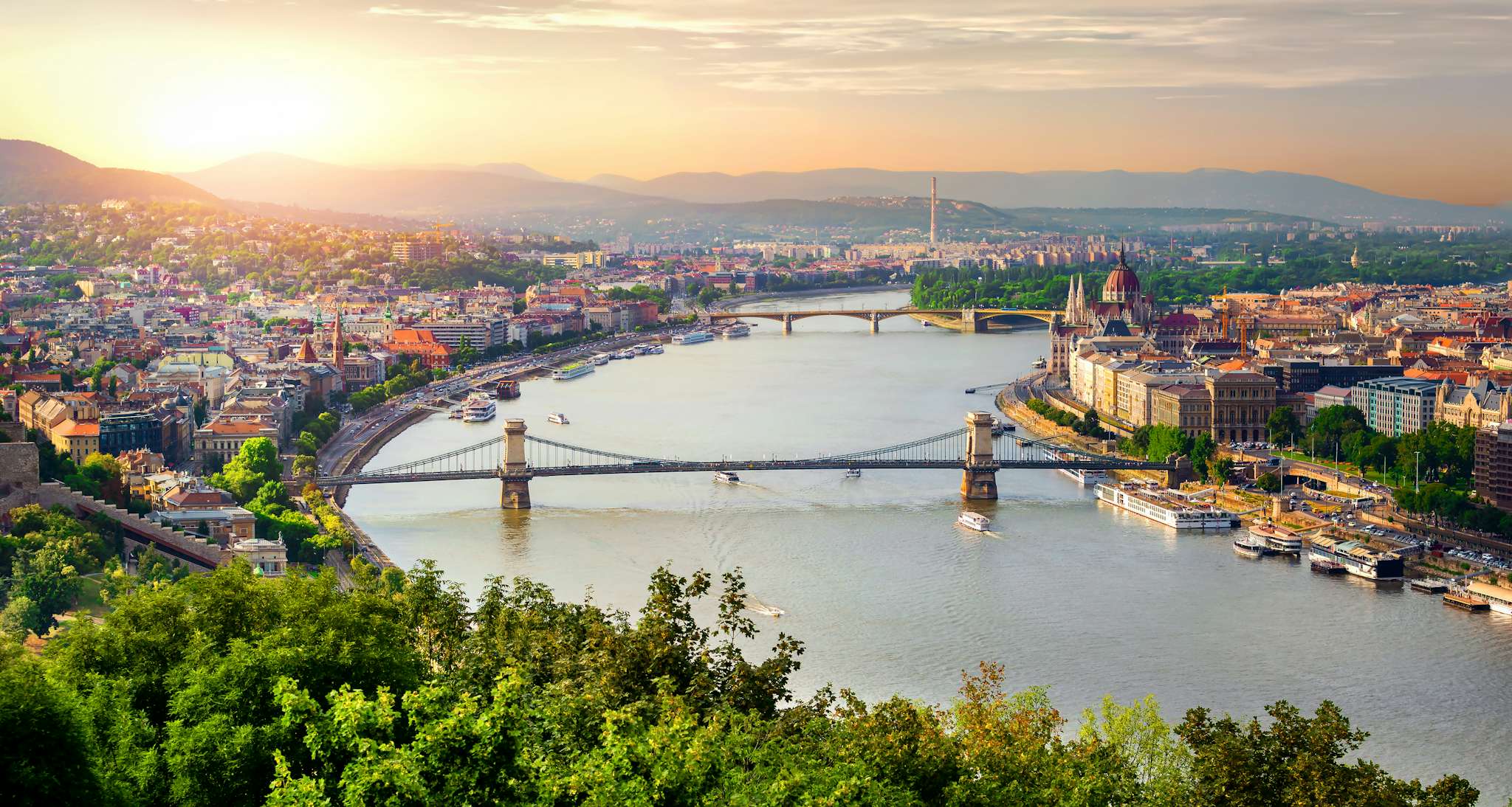 All ways to get a residence permit in Hungary