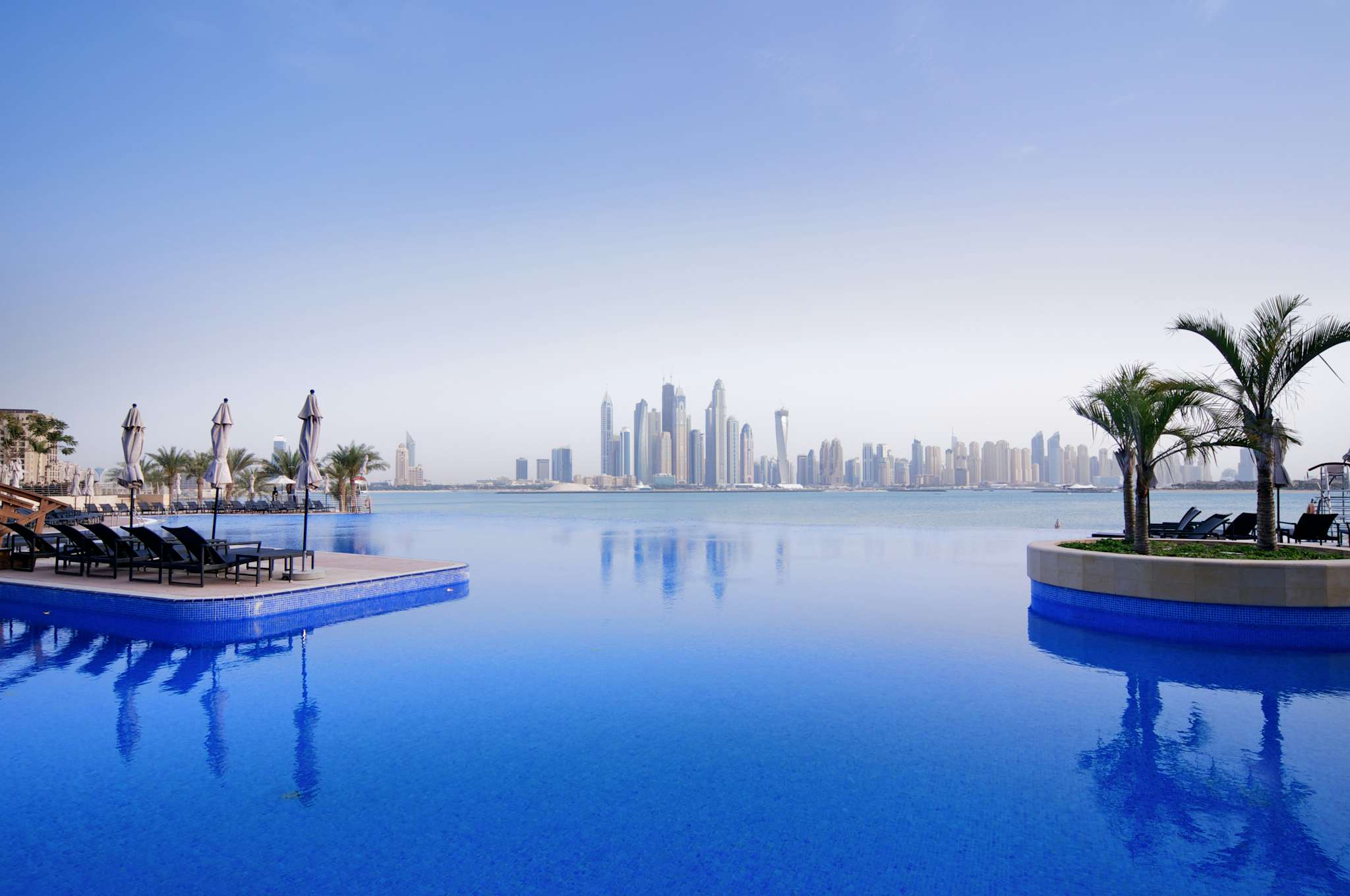 Blue Residence Dubai: how to get a new residence visa in the UAE