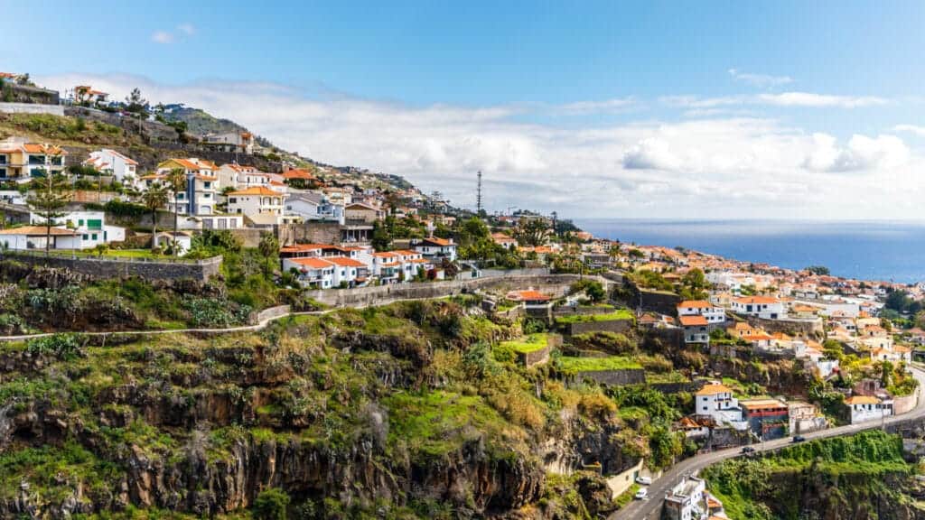 Residence permit in Portugal when buying real estate 