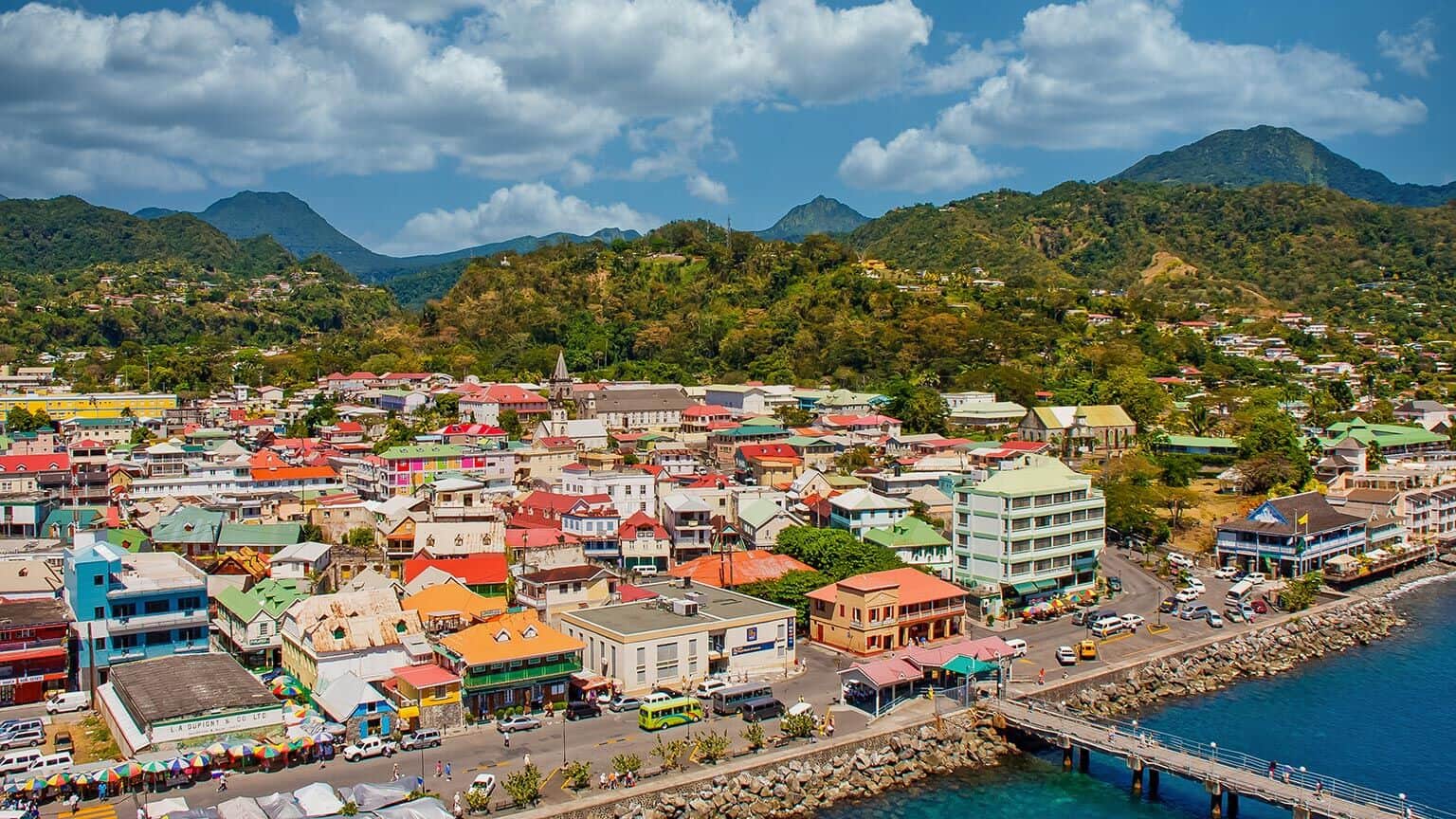 Which investment option to choose to get a Dominica passport?