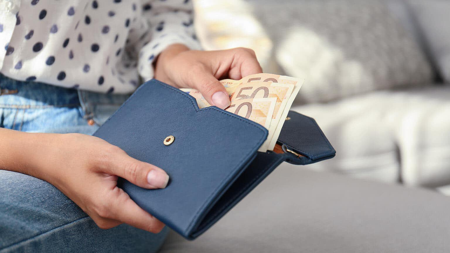 Restrictions on cash transactions in Malta: how to pay for large purchases, so as not to be in trouble with the law