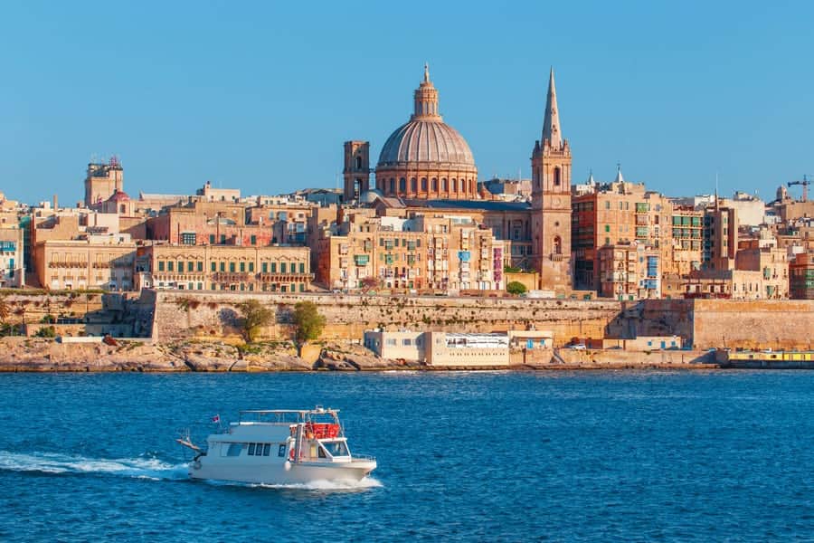 Malta citizenship by naturalisation for exceptional services 