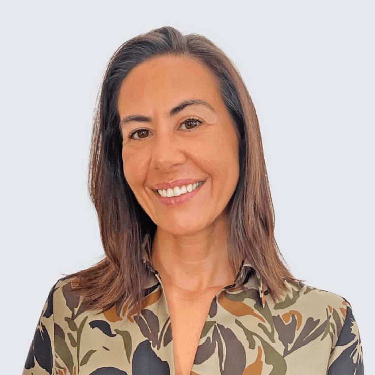 Célia Castilho is an expert at Immigrant Invest