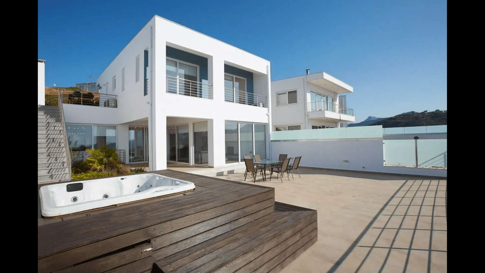 Modern and stylish maisonette with 4 bedrooms, Ammoudi, Crete 1