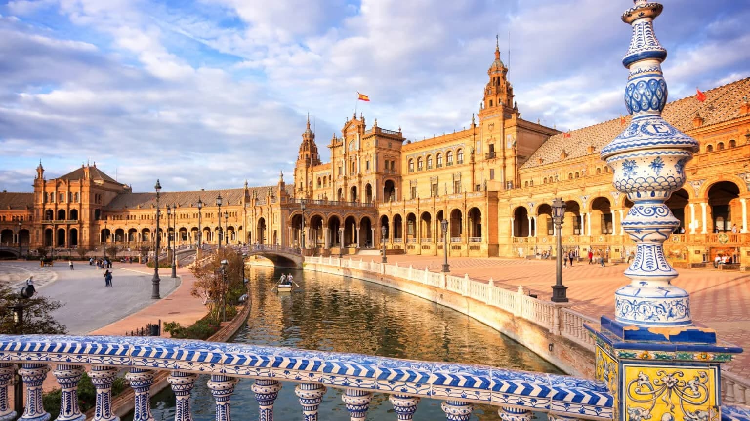 How to become a Spanish citizen: all legal paths to second citizenship