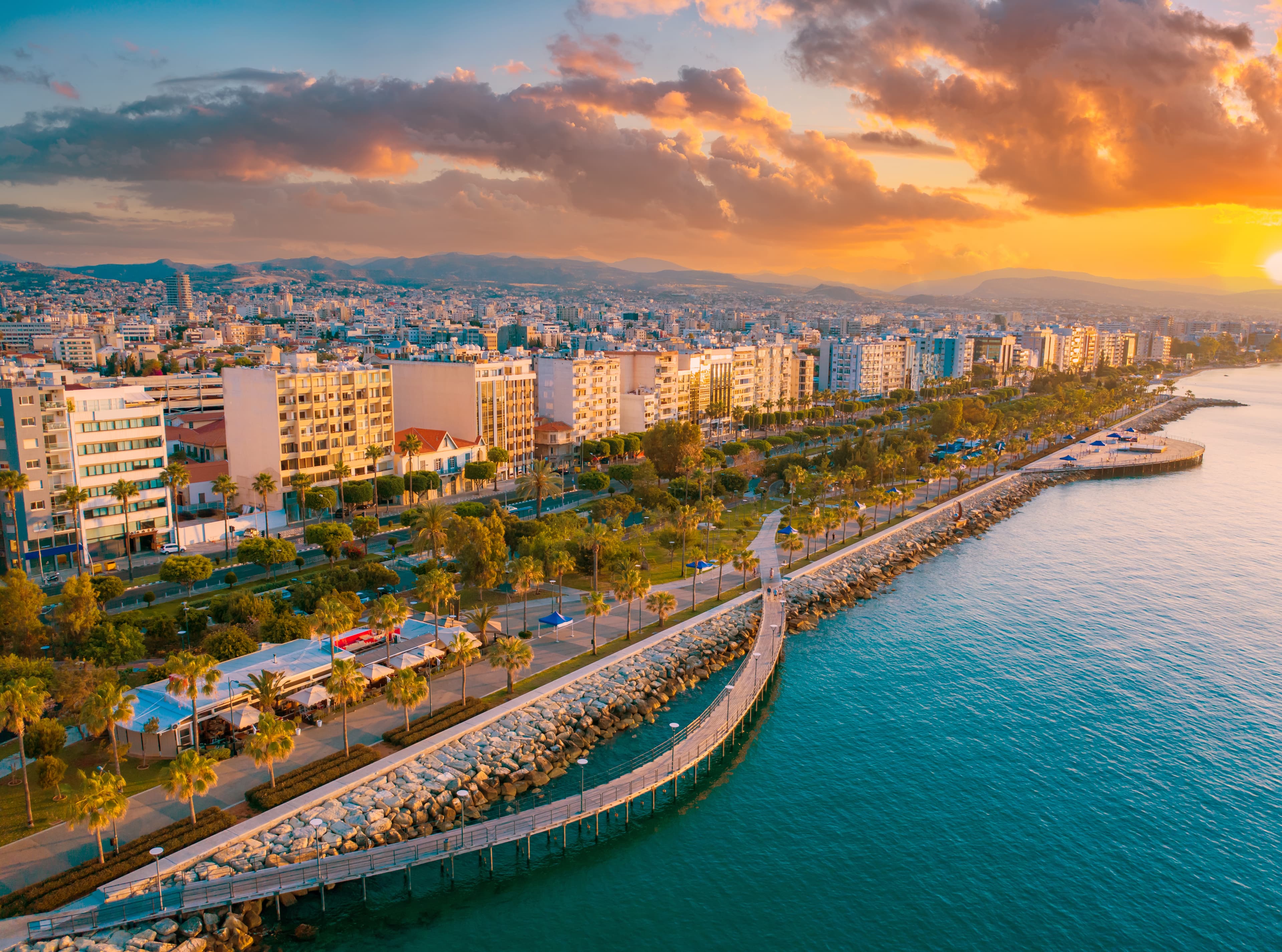 4 options to obtain Cypriot citizenship in !year