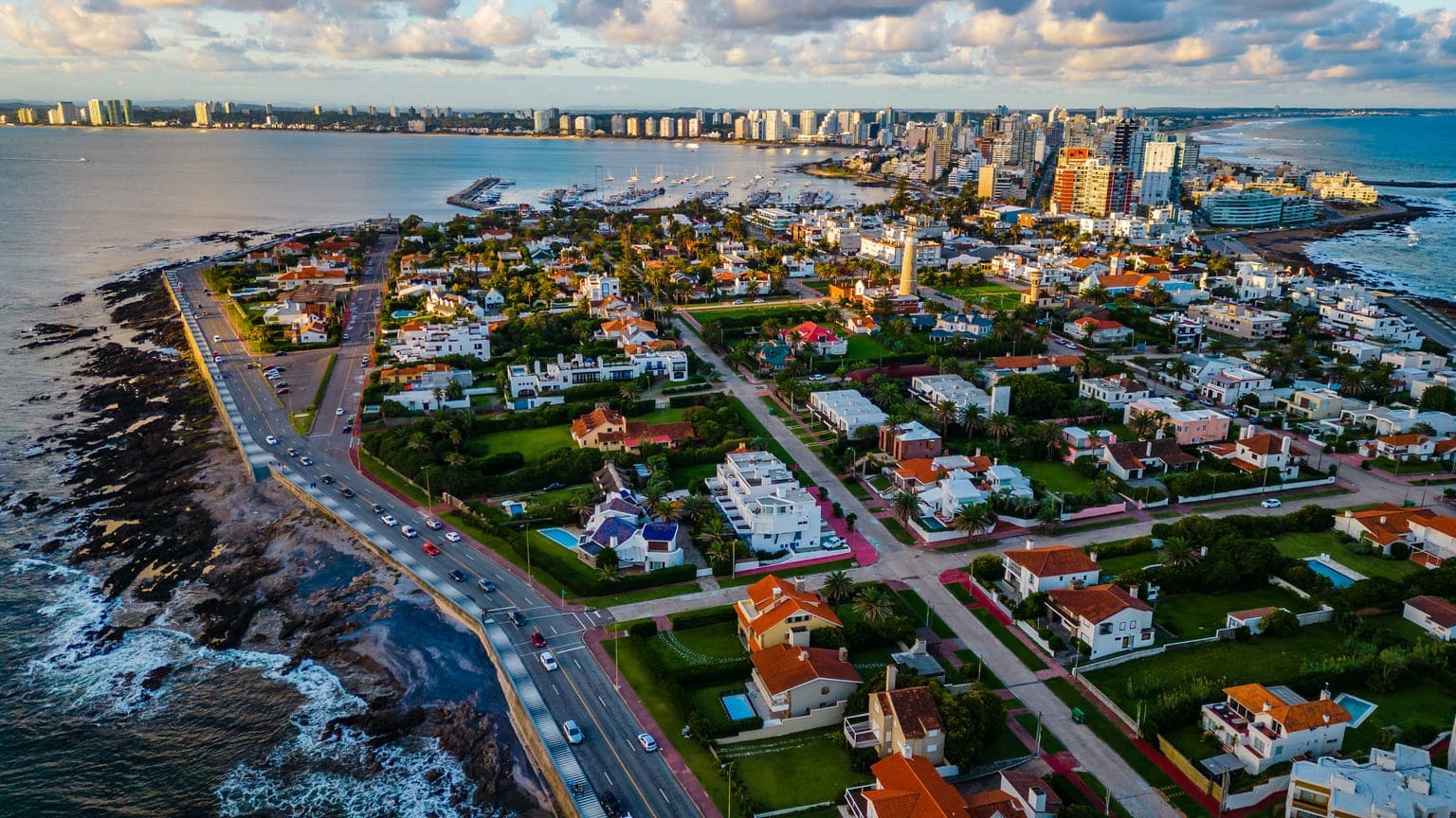 Uruguay vatandaşlığı almanın tüm yolları: eksiksiz bir rehber