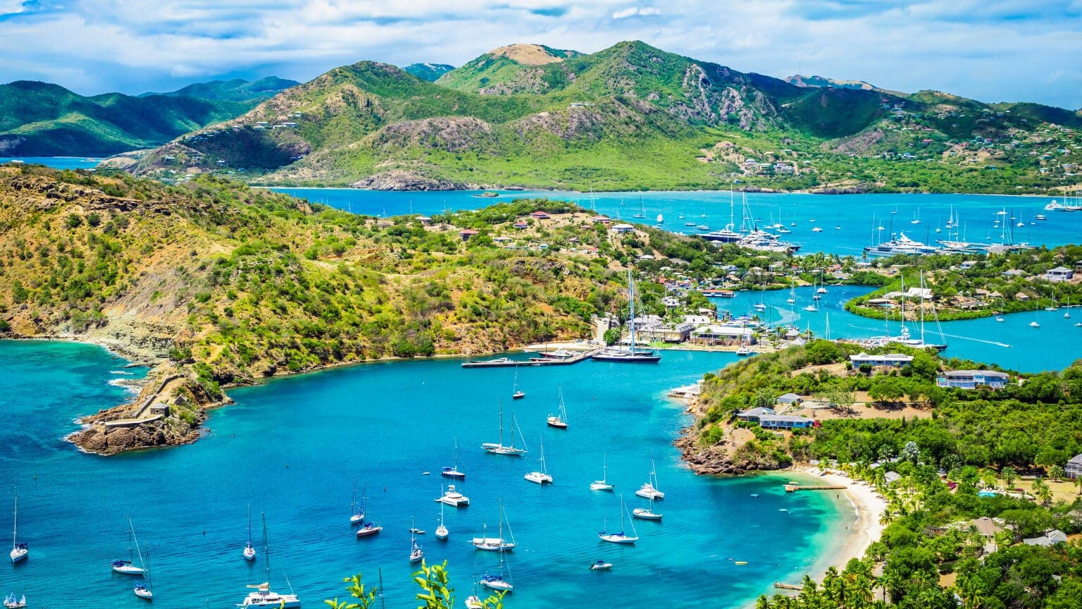 All about Antigua and Barbuda: pink sand, black pineapples and the most profitable investment option for a large family