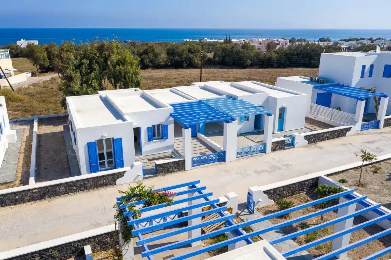 Mediterranean style villa next to the sea in Santorini with guaranteed rent 12