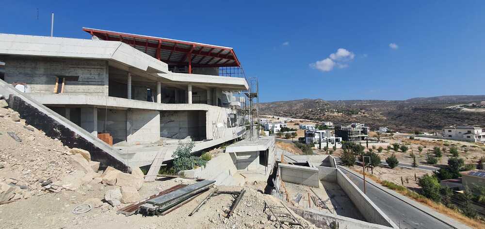Exclusive "smart" villa with spectacular sea and cliff views 22