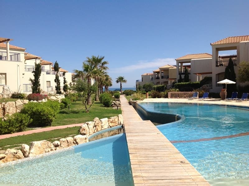 Residential complex with villas and apartments on the coast of Crete 7