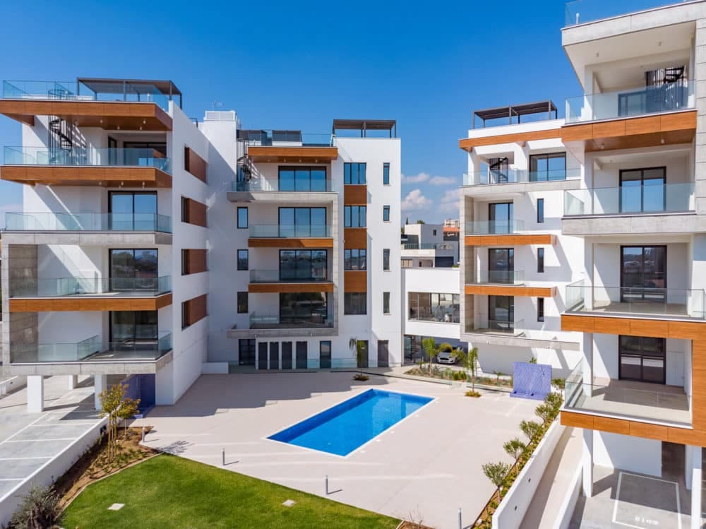 Apartments in a residential complex near the sea 3