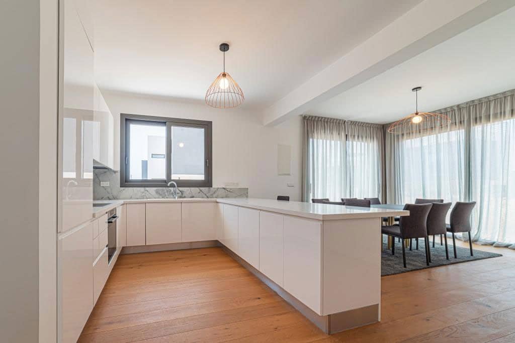Apartment with panoramic seaview 13