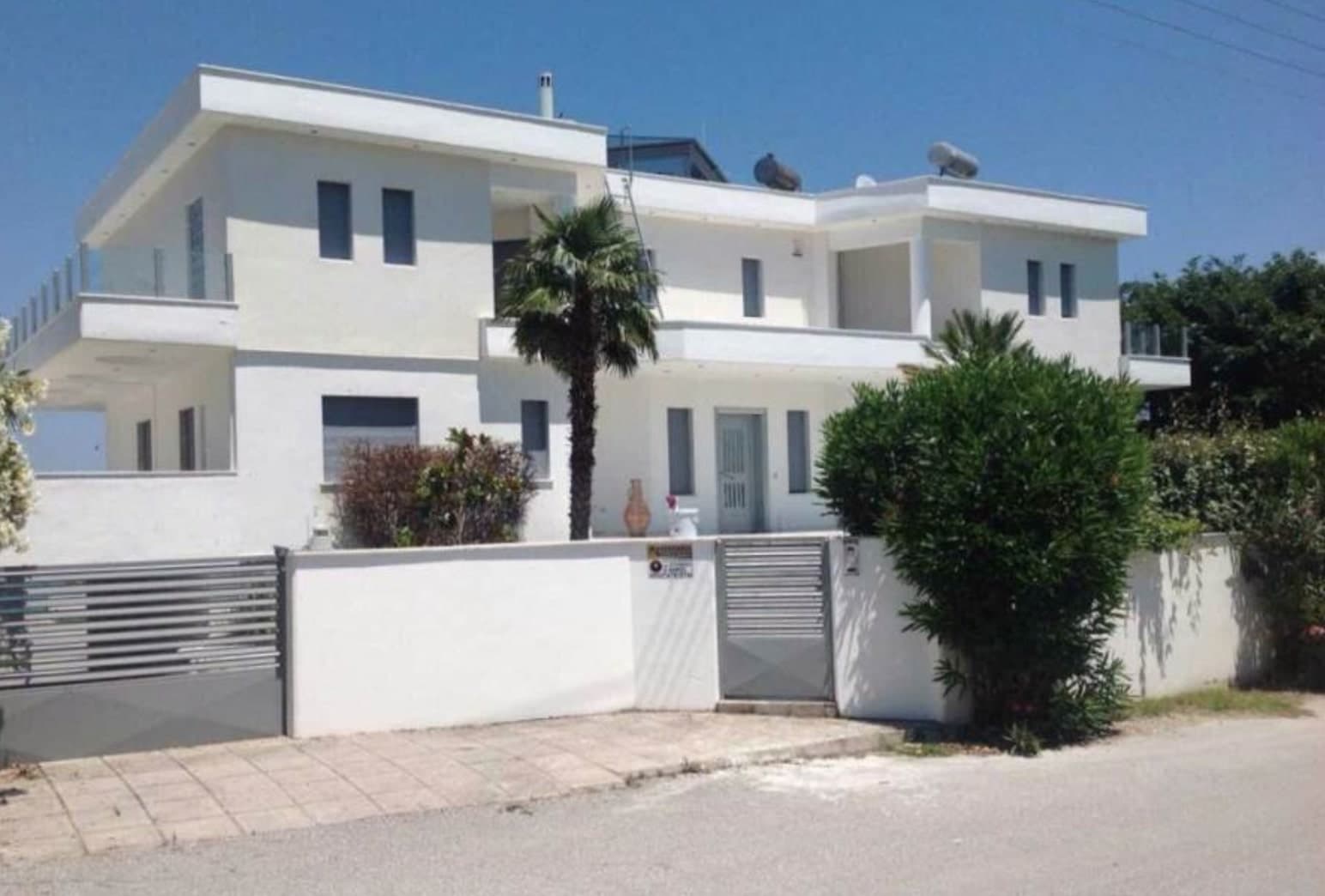 Villa on first coastline 1