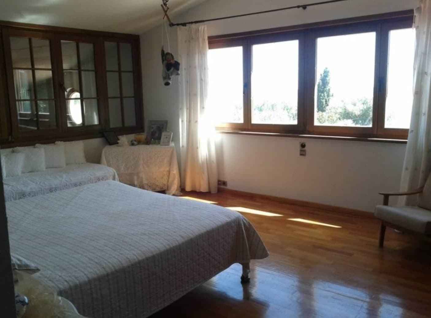 Furnished villa on coast of peninsula 19
