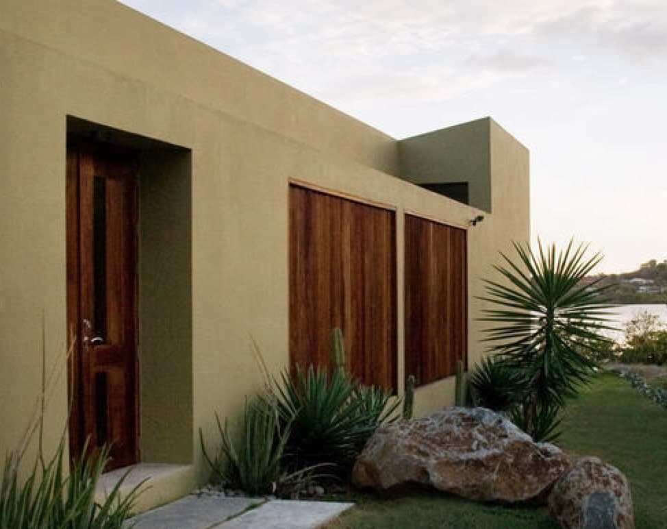 House with an additional plot on the first coastline 7