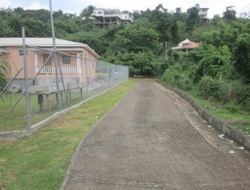 House with an additional plot on the first coastline 19