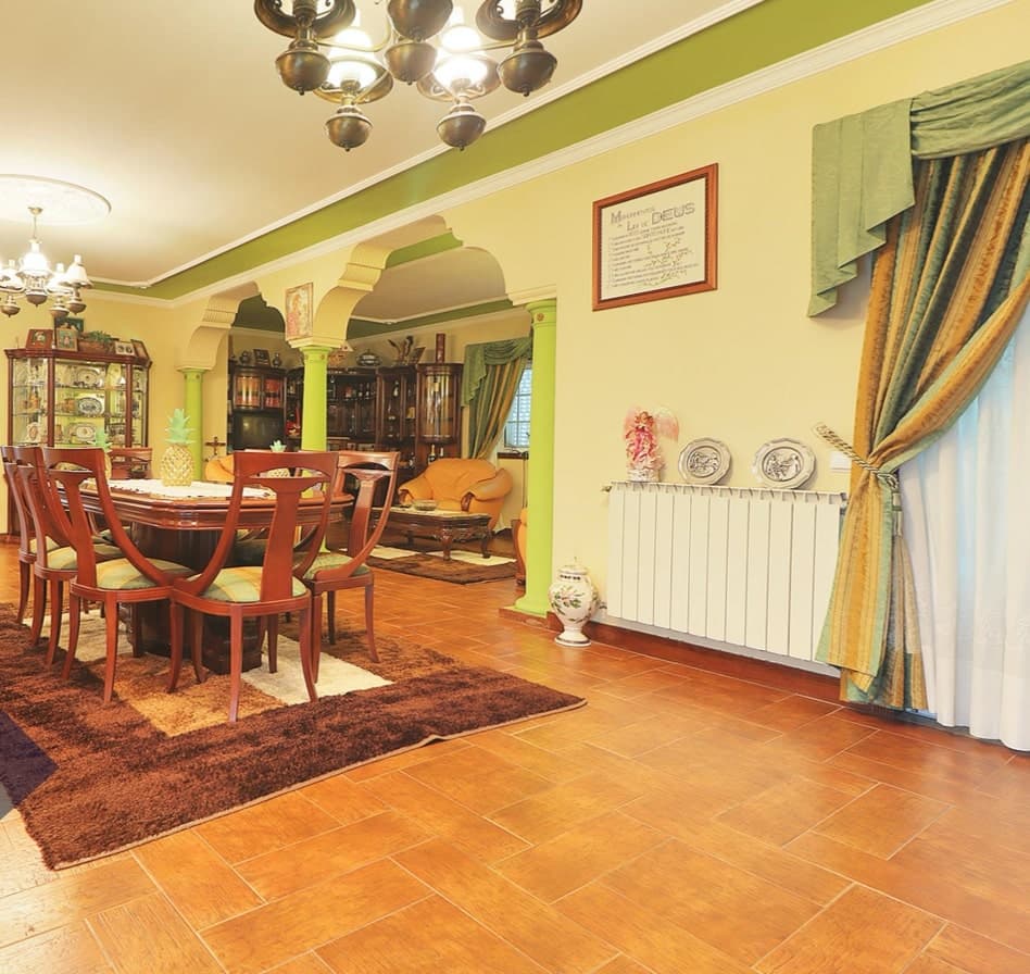 Villa with four bedrooms in a quiet area 3