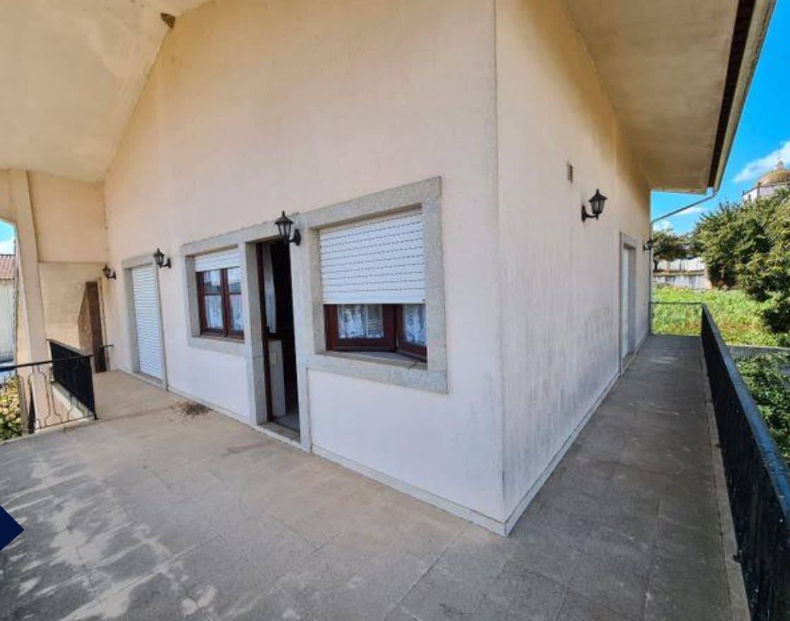 Two-storey villa in a picturesque area of Portugal 3