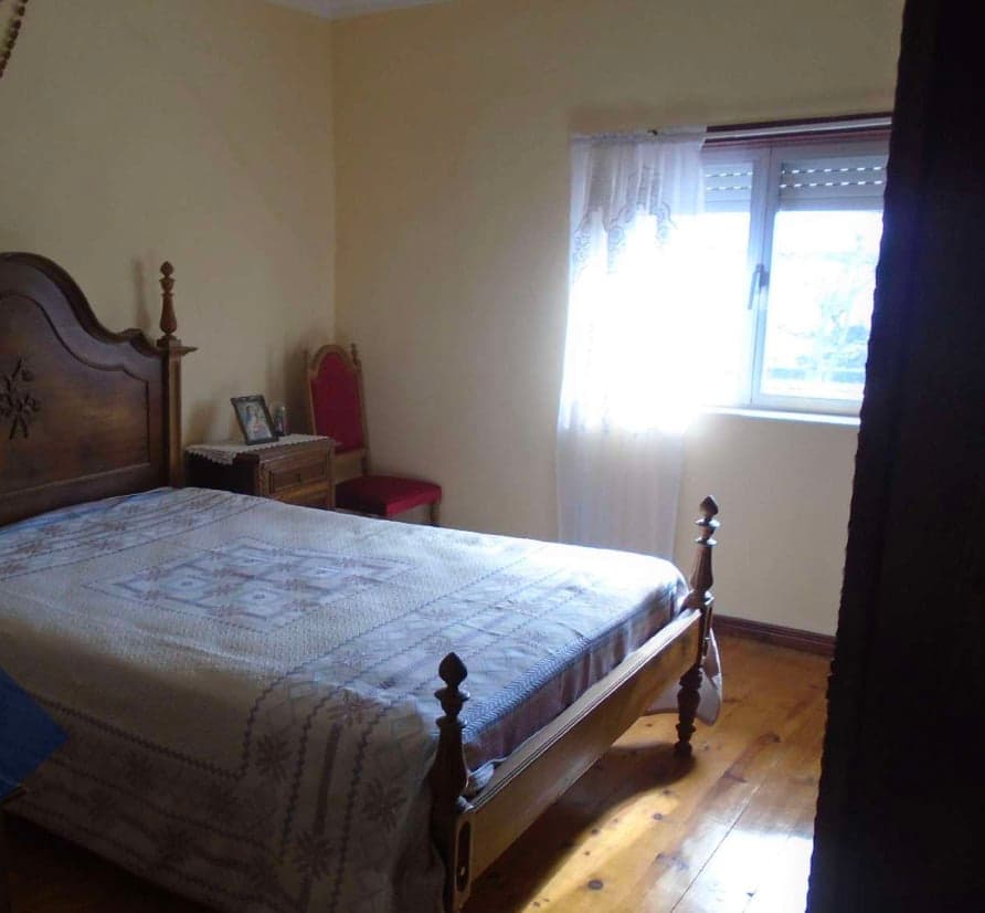 Two-storey villa in a typical Portuguese village 10