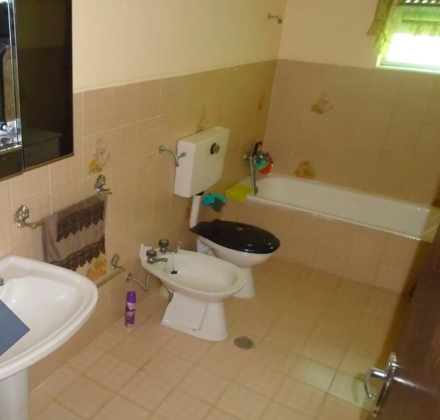 Two-storey villa in a typical Portuguese village 13