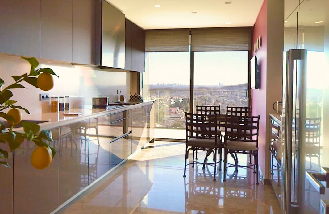 Three-bedroom apartment in a prestigious area of Istanbul 6