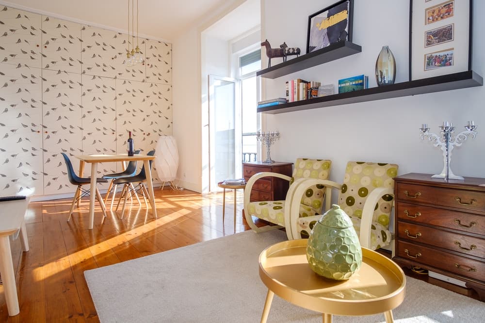 Furnished one-bedroom apartment with river view 2