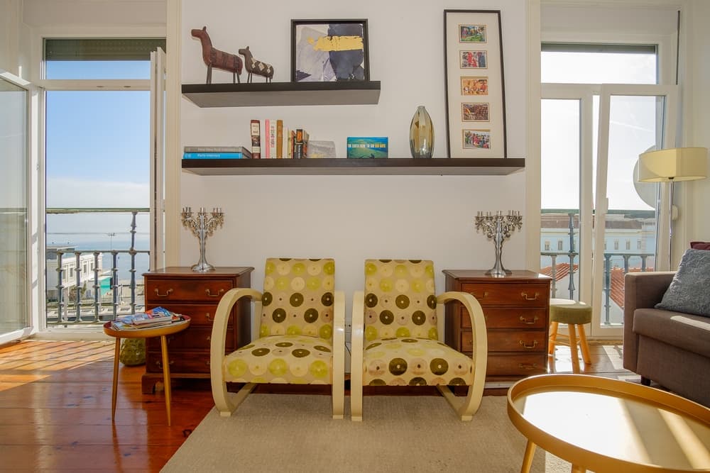 Furnished one-bedroom apartment with river view 6
