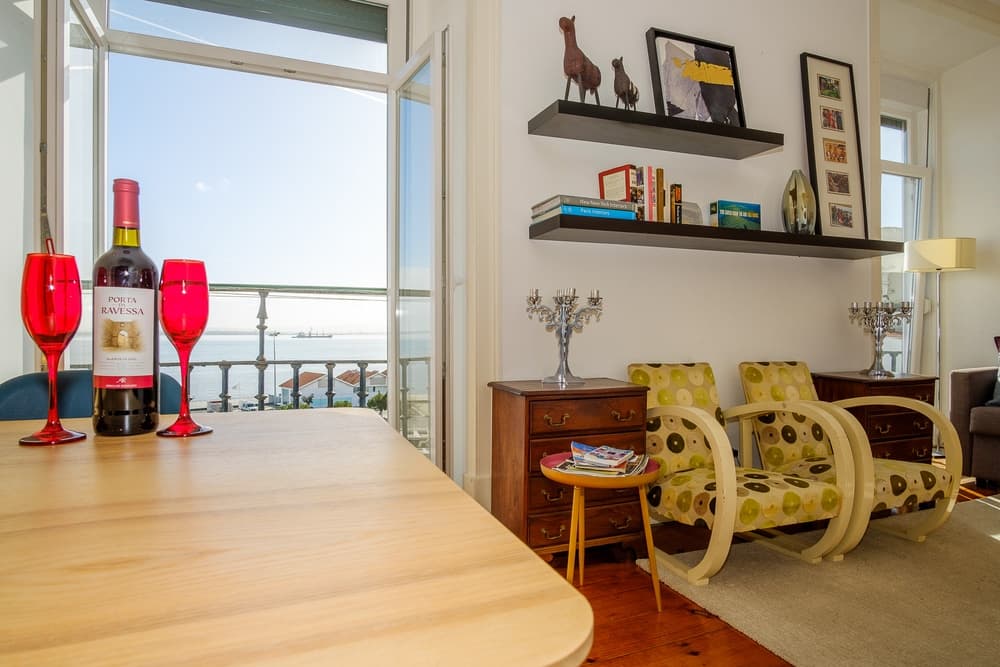 Furnished one-bedroom apartment with river view 7
