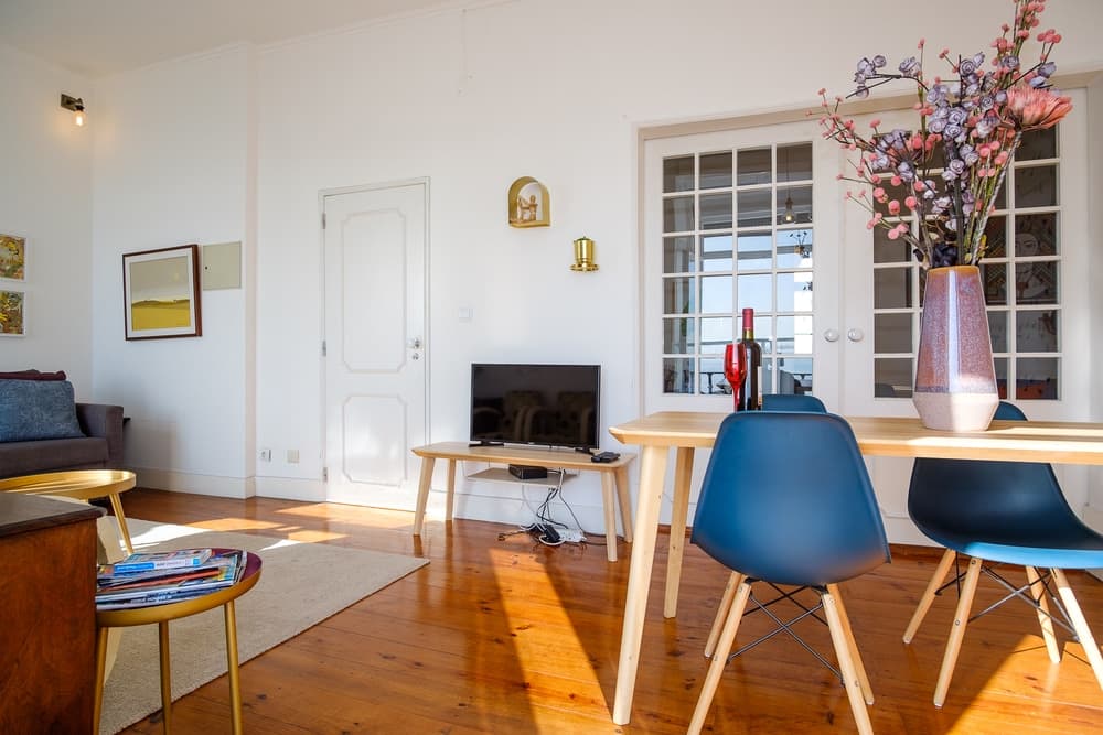 Furnished one-bedroom apartment with river view 11