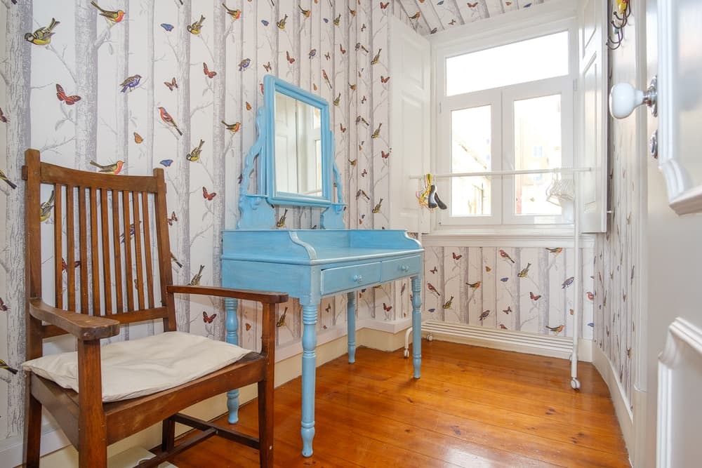 Furnished one-bedroom apartment with river view 18