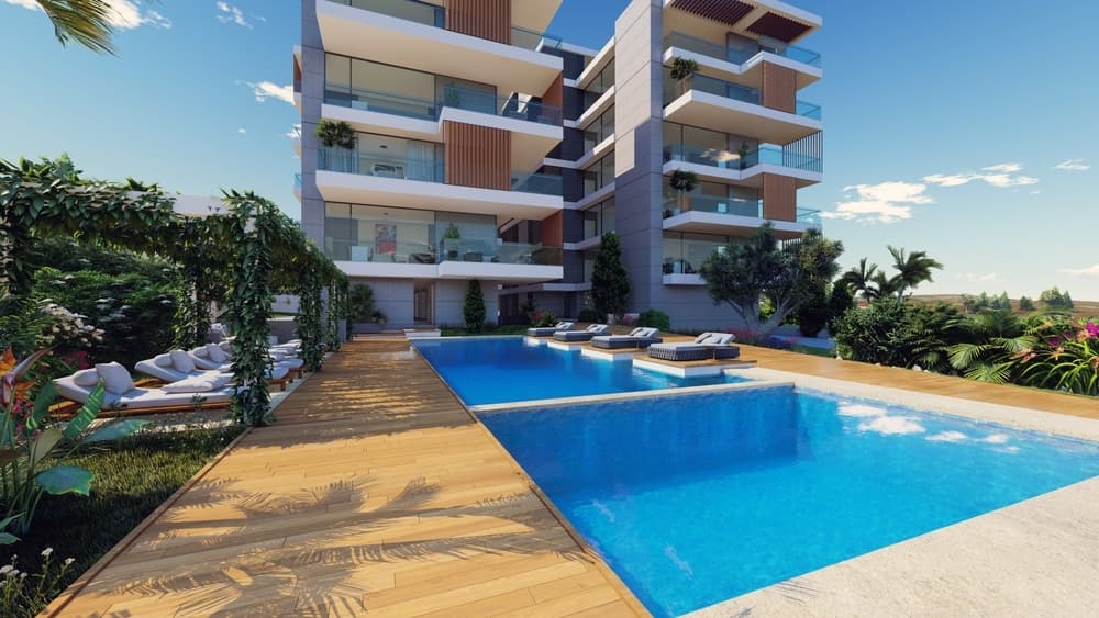 Apartments in a residence with a swimming pool in the center of Paphos 1