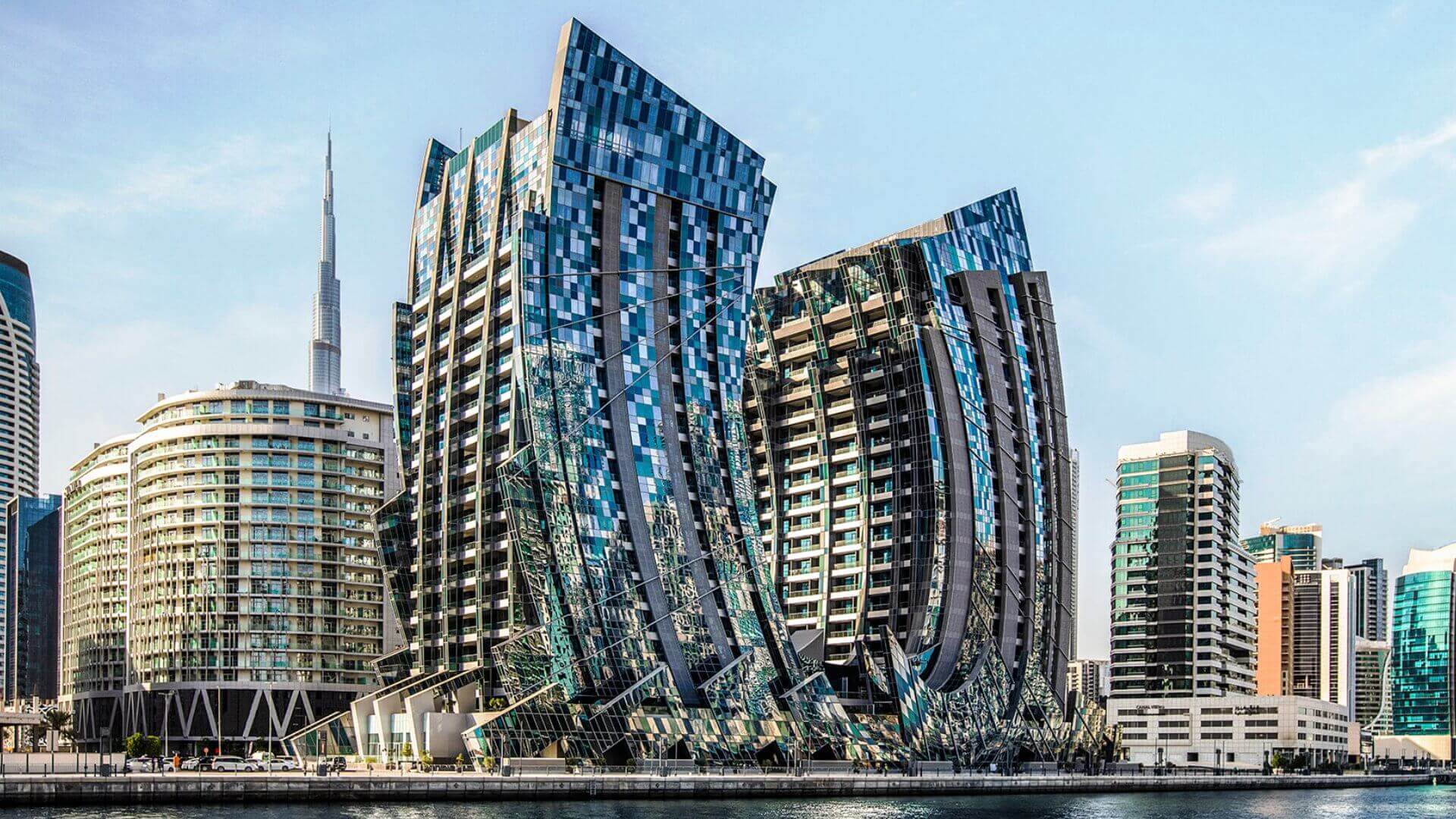 Luxurious apartments in an exclusive project on the waterfront of the Dubai Canal 1