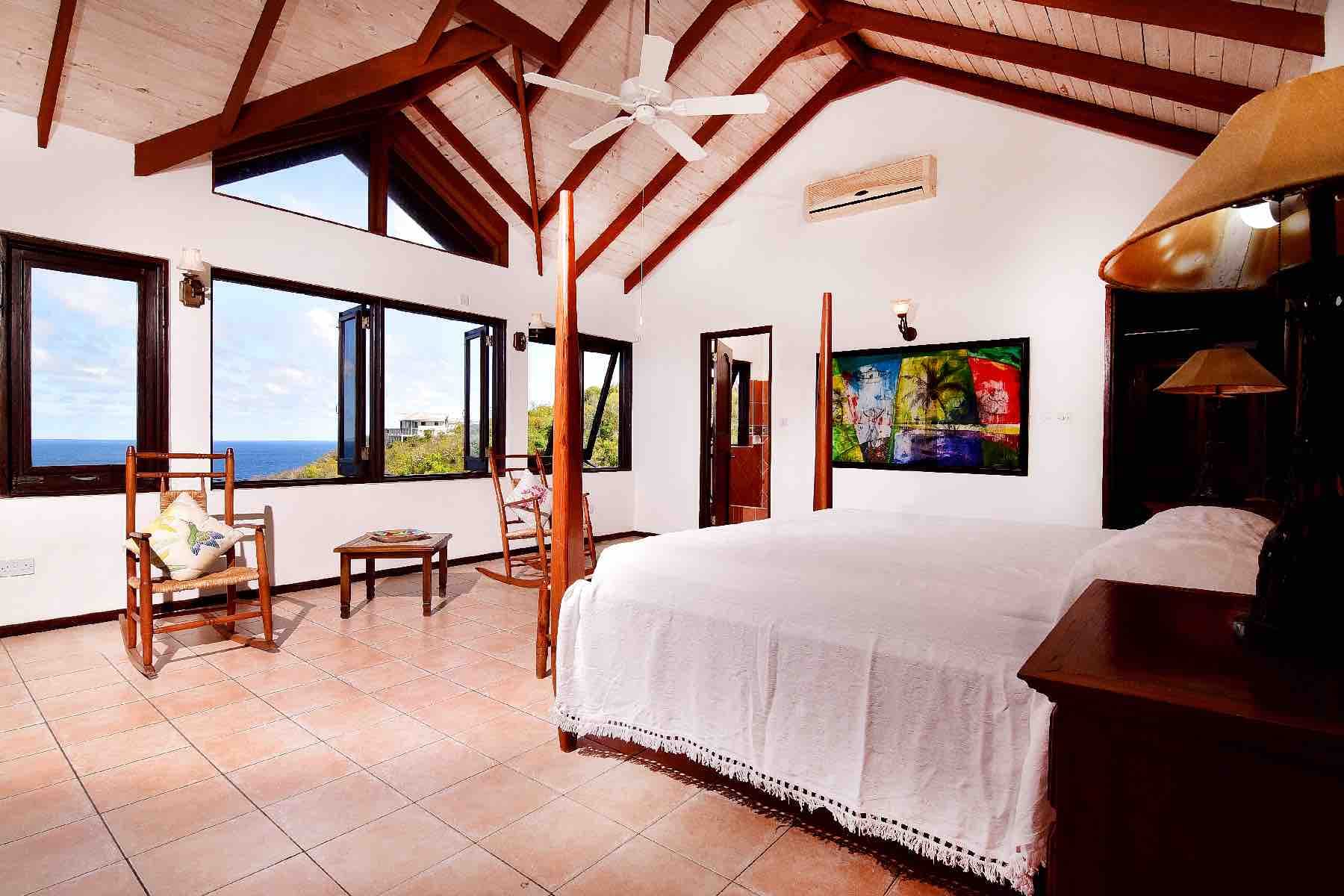 A stunning villa with panoramic ocean view 16