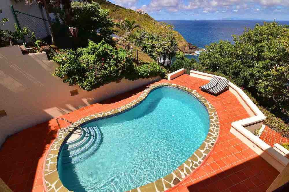 A stunning villa with panoramic ocean view 2