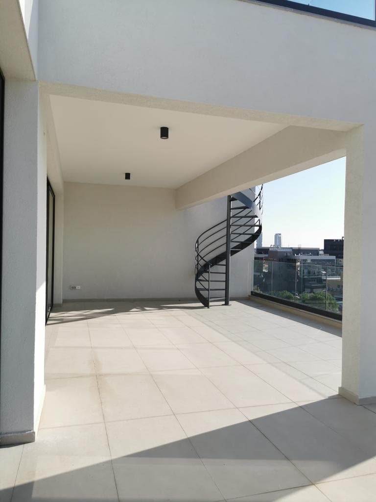 Apartments in a four-story residence with a "smart home" system 22