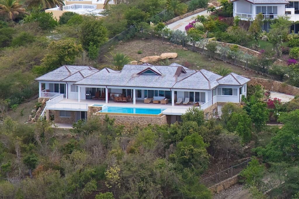 Luxury villa with ocean views in an exclusive residential area 20