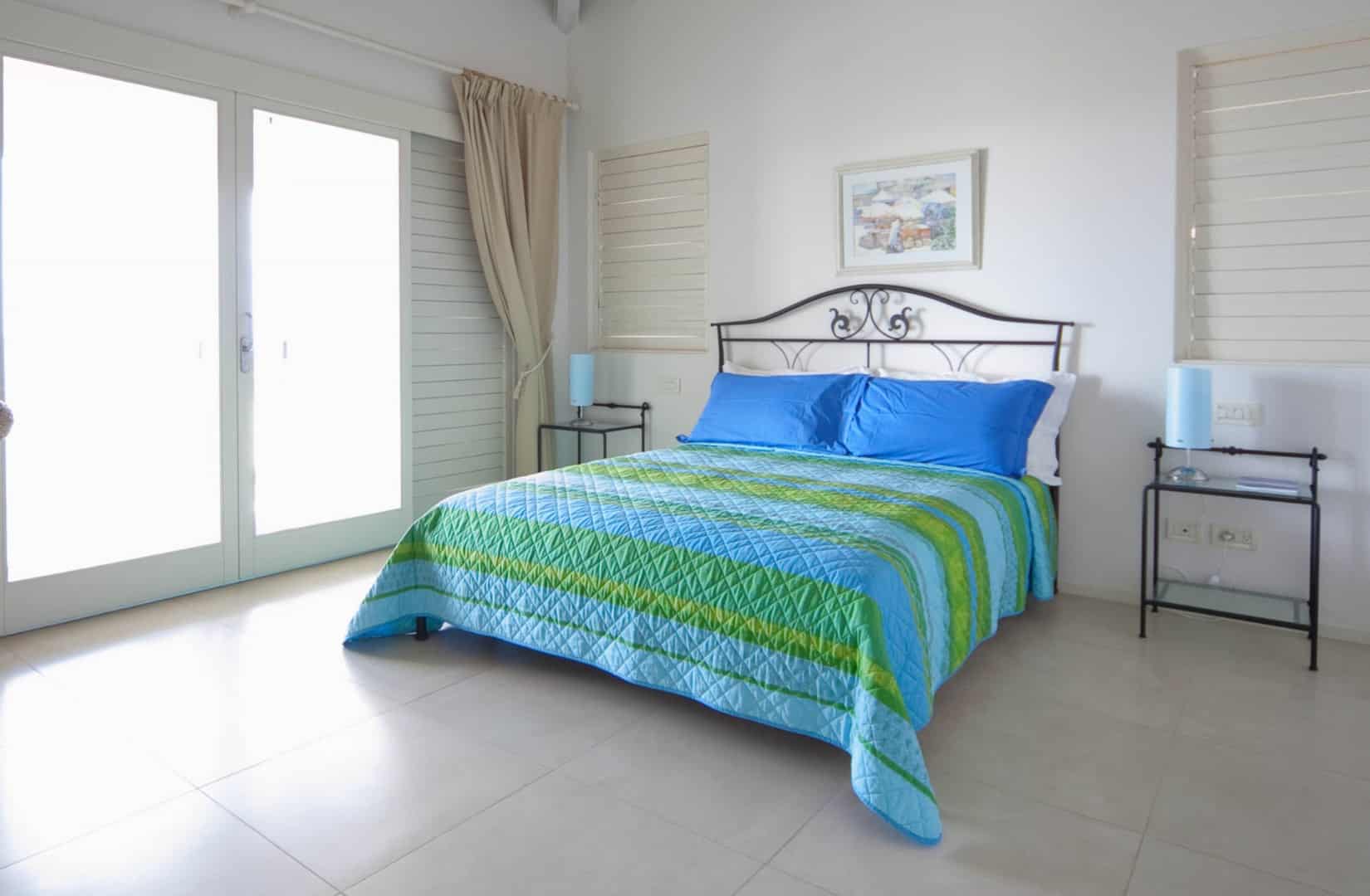 Luxury villa with ocean views in an exclusive residential area 11