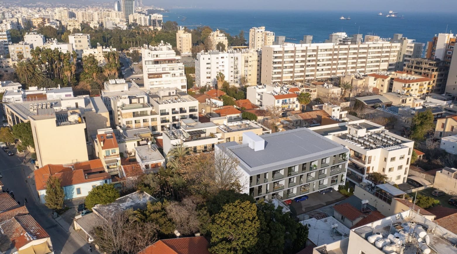 Apartments within walk from the sea 3