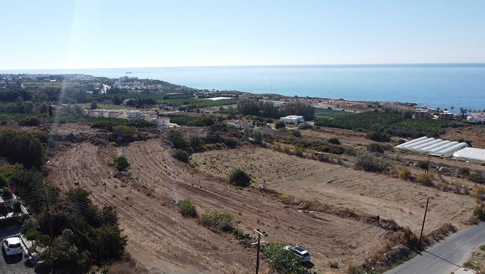 Modern villa with sea view 12