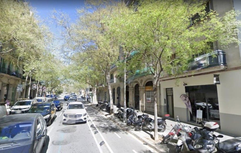 Commercial premises with guaranteed income not far from the center of Barcelona 4