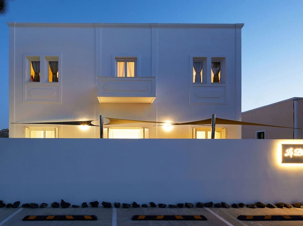 Two villas in traditional style on Santorini island 6