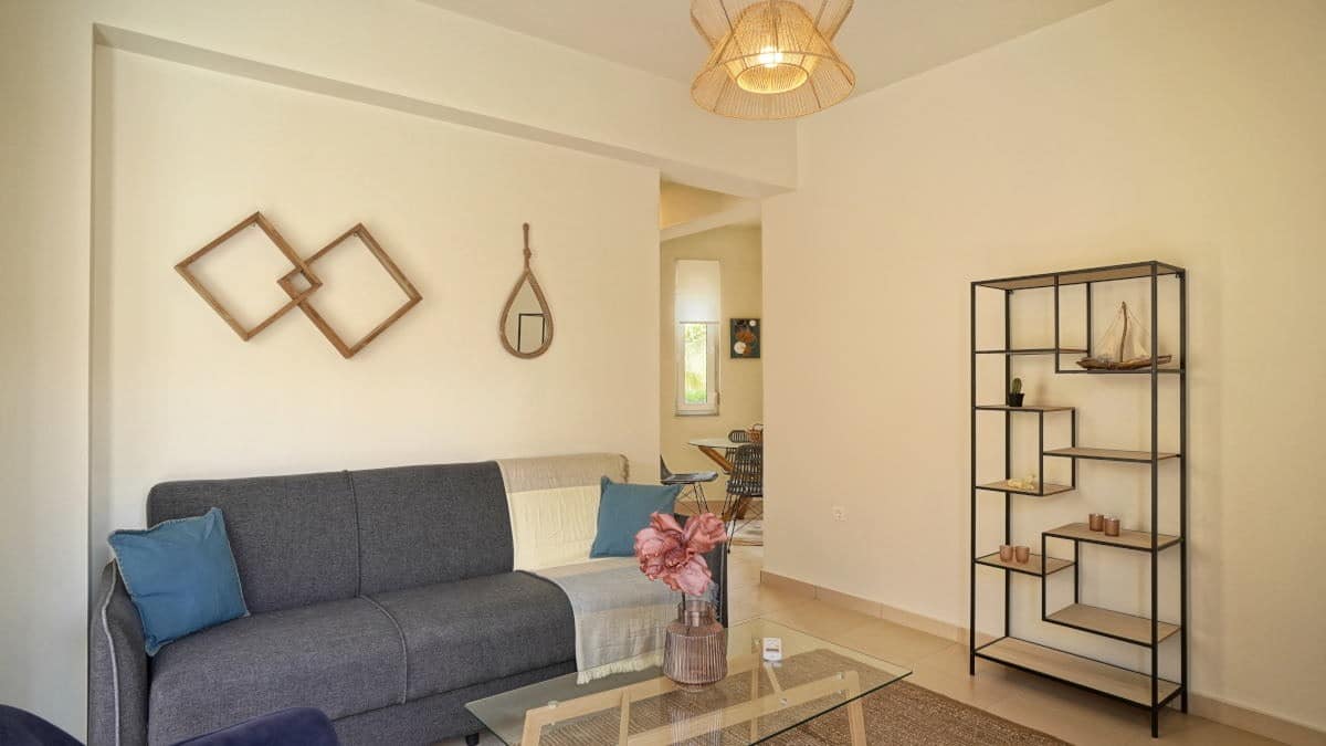 Two bedroom apartment near beach 6