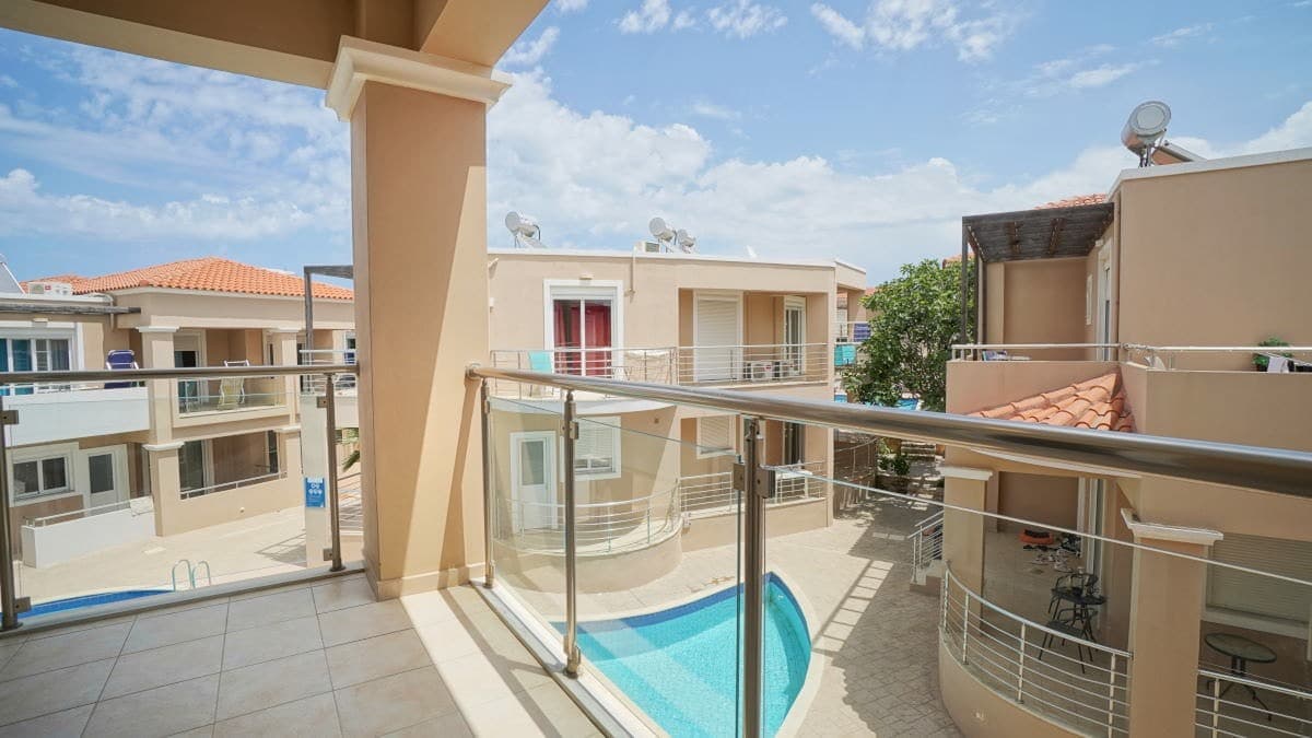 Two bedroom apartment near beach 5