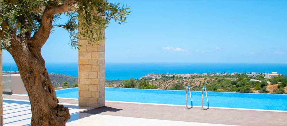 Modern villas with sea view not far from Paphos 4