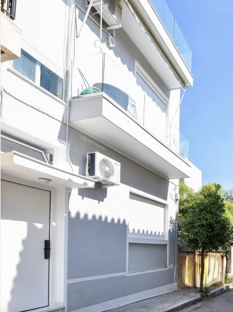 Modern apartments with guaranteed income in southern part of Athens 8