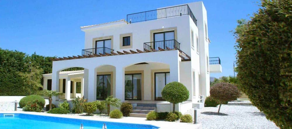Stylish villas with pool and Mediterranean sea view 4