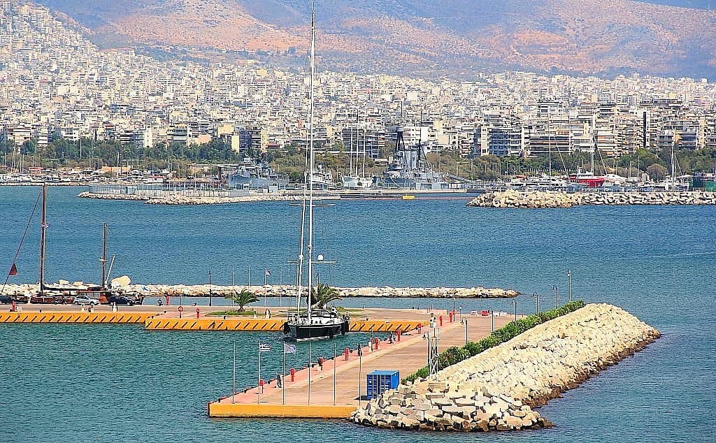 Modern apartments near the port of Piraeus 7