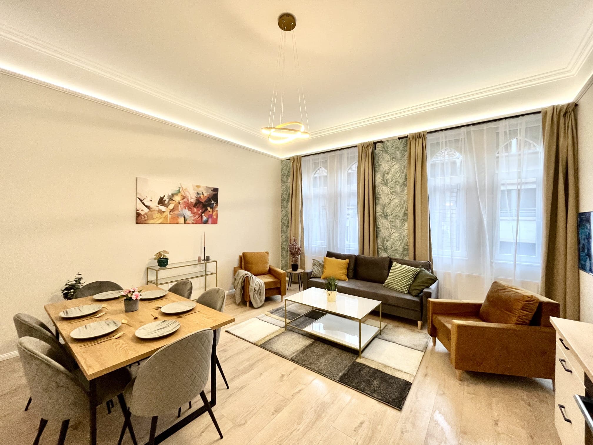 Classical apartments with 2 bedrooms, 6 District, Budapest 2